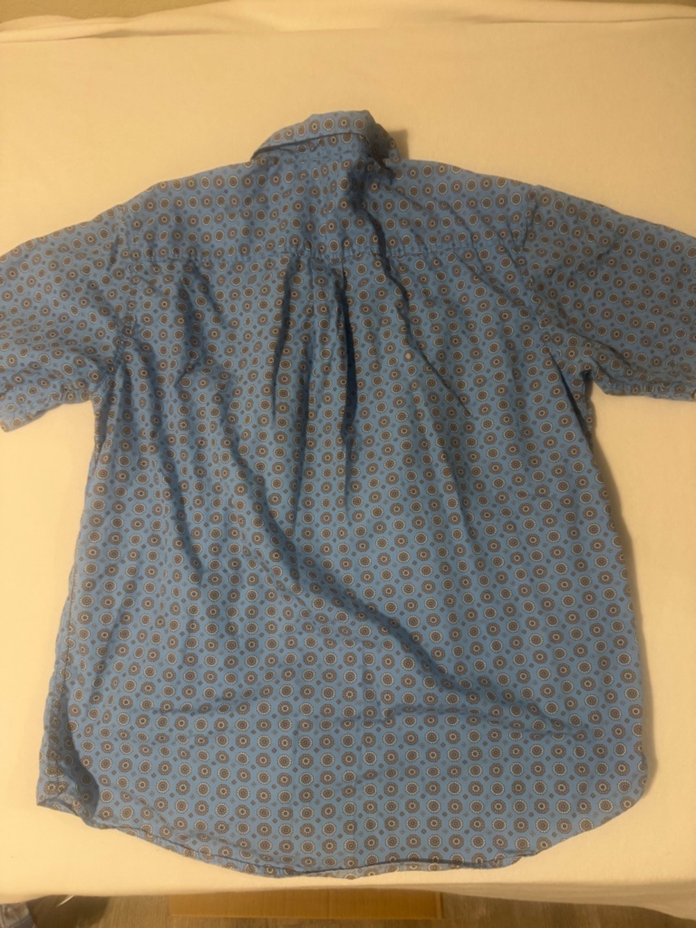 Cinch Blue Short-Sleeve Button Down Shirt with Circular Print - Picture 4 of 4